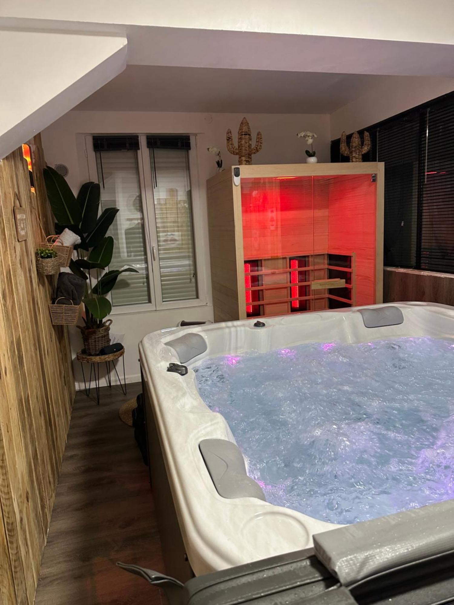 La Maison Des Plaisirs Love Room Champigny  外观 照片