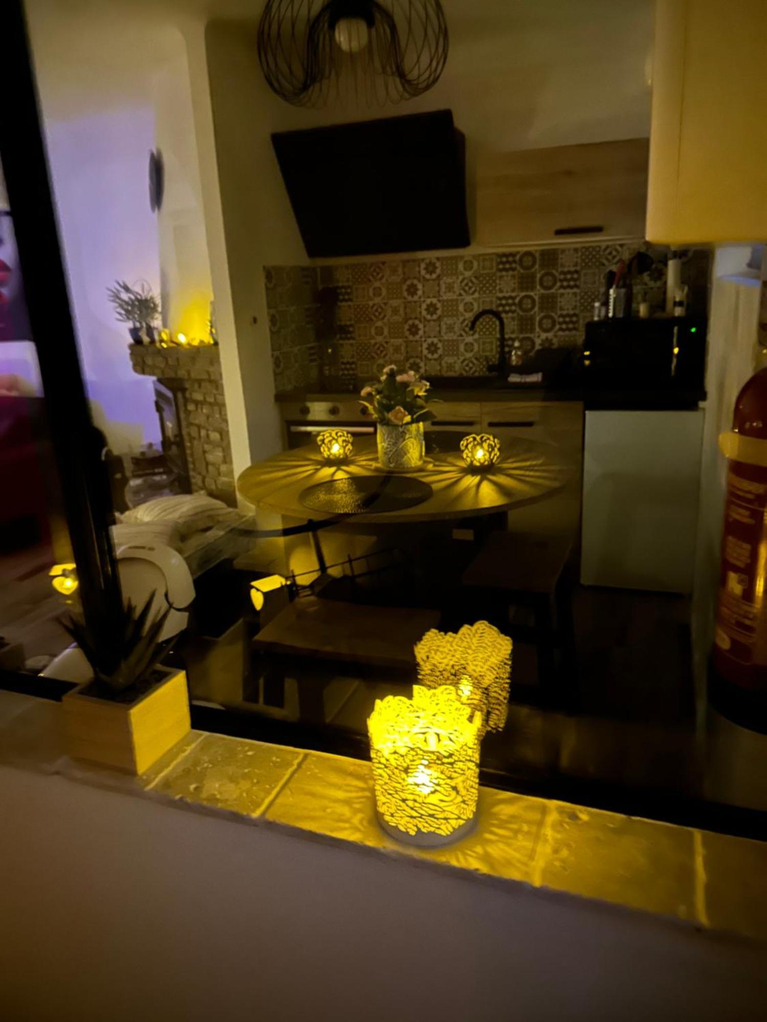 La Maison Des Plaisirs Love Room Champigny  外观 照片